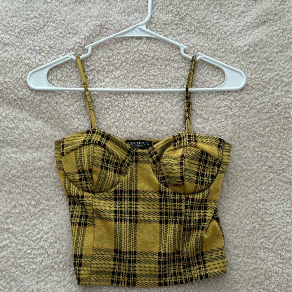 very sophisticated top, never worn